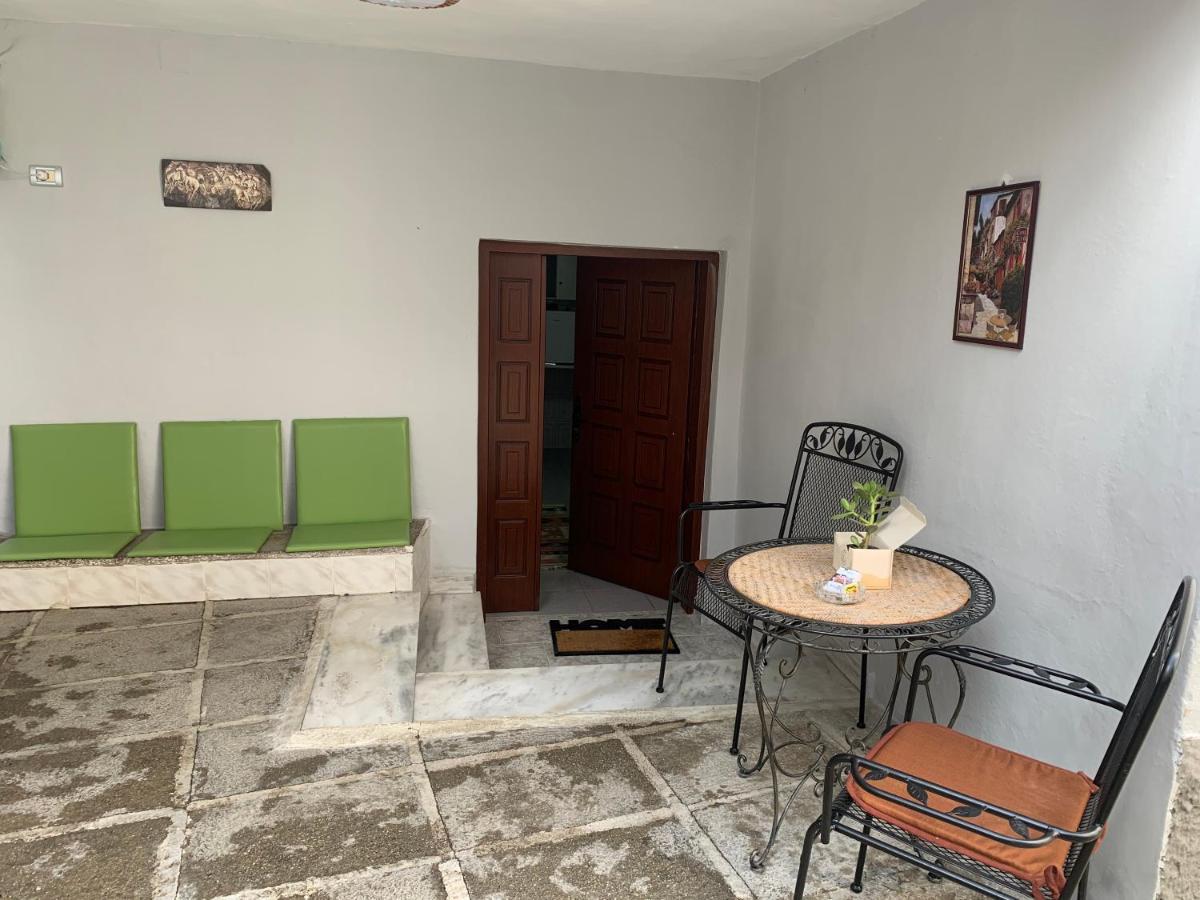 Tradicional Bazaar Home Корча Екстер'єр фото