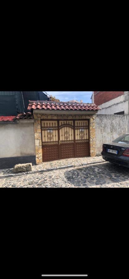 Tradicional Bazaar Home Корча Екстер'єр фото