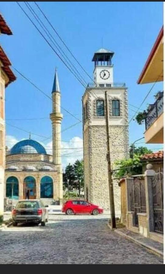 Tradicional Bazaar Home Корча Екстер'єр фото