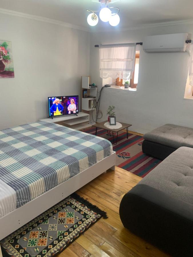 Tradicional Bazaar Home Корча Екстер'єр фото